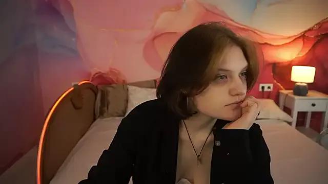 CandyBooms_ from StripChat is Freechat