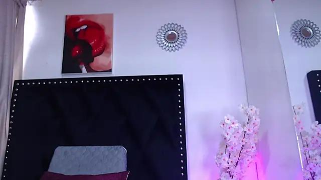 Check out our webcam shows gallery and message on a personal level with our sweet squirt cams hosts, showing off their natural physiques and sex toys.