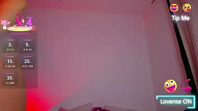 Carla_palmer_ from StripChat is Freechat