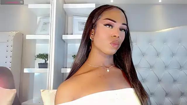 CarlynDarlenis from StripChat is Freechat