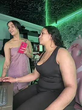 Check out our webcam shows gallery and message on a personal level with our sweet squirt cams hosts, showing off their natural physiques and sex toys.