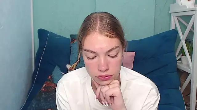 CassieDi from StripChat is Freechat
