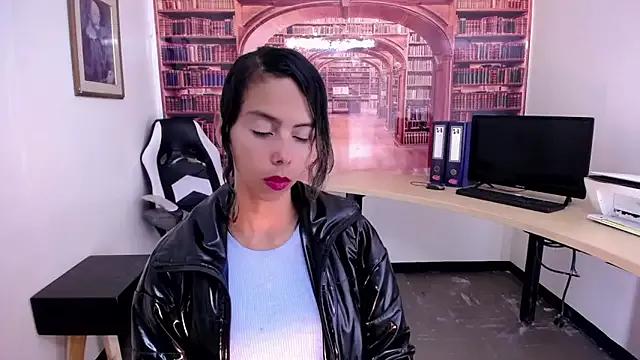 Catalella_Ar from StripChat is Freechat