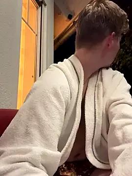 CDLukeLucy420 from StripChat is Freechat