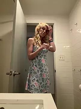 Check out our webcam shows gallery and message on a personal level with our sweet squirt cams hosts, showing off their natural physiques and sex toys.