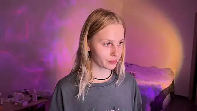 Chanel_Gill from StripChat is Freechat