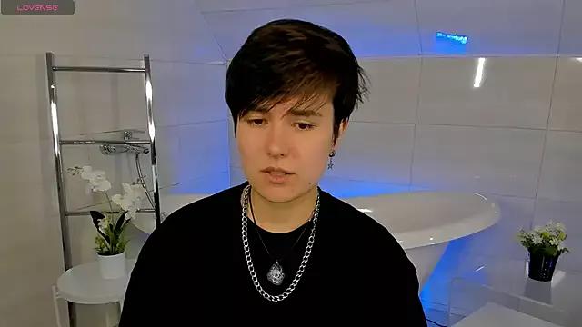 CharlieeAdams from StripChat is Freechat
