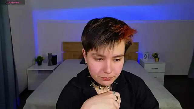 CharlieeAdams from StripChat is Freechat