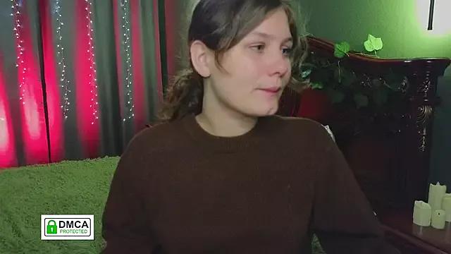 Charlotte_wow from StripChat is Freechat