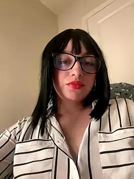 CharmingMaddie from StripChat is Freechat