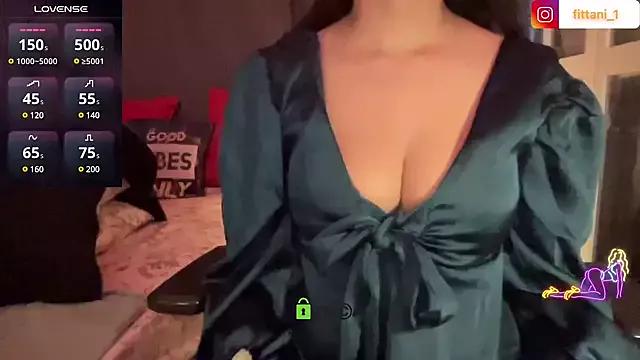 CharmingTania from StripChat is Freechat