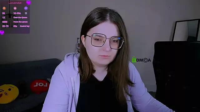 cherry_hugs from StripChat is Freechat