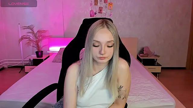 Check out our webcam shows gallery and message on a personal level with our sweet squirt cams hosts, showing off their natural physiques and sex toys.