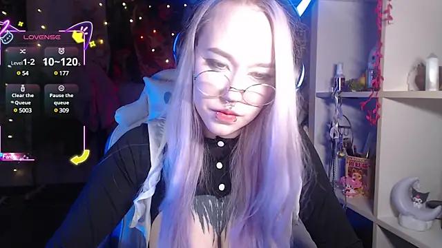 Check out our webcam shows gallery and message on a personal level with our sweet squirt cams hosts, showing off their natural physiques and sex toys.