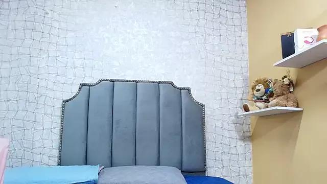 Check out our webcam shows gallery and message on a personal level with our sweet squirt cams hosts, showing off their natural physiques and sex toys.