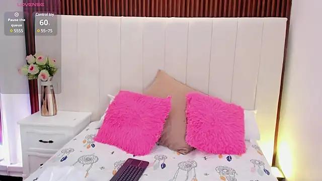 Check out our webcam shows gallery and message on a personal level with our sweet squirt cams hosts, showing off their natural physiques and sex toys.