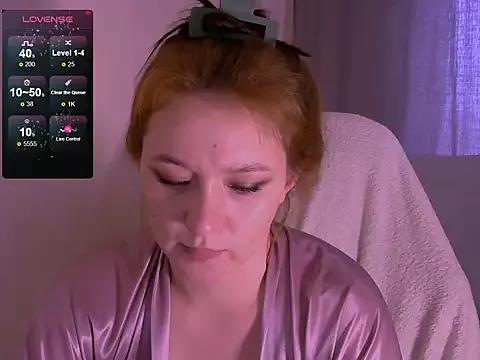 Chloe_strip from StripChat is Freechat