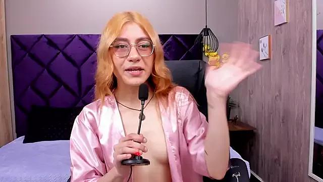 ChloeCampbell03 from StripChat is Freechat