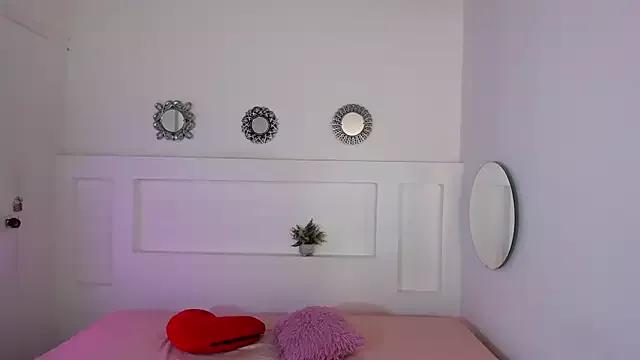 Check out our webcam shows gallery and message on a personal level with our sweet squirt cams hosts, showing off their natural physiques and sex toys.