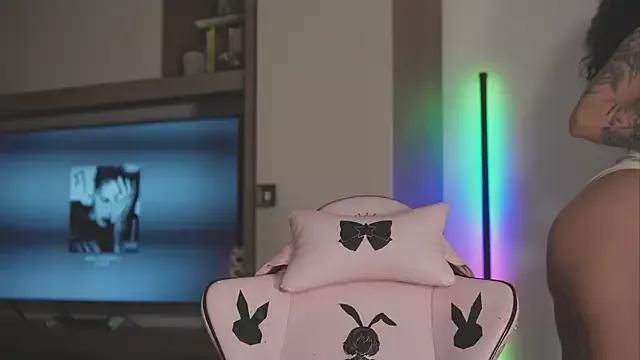 ChloeJoyce from StripChat is Freechat