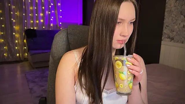 ChloeMillerMeow from StripChat is Freechat