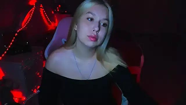 ChloeRicc from StripChat is Freechat