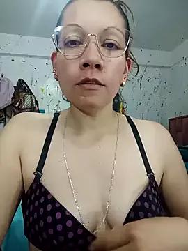 Chriss_girl_of_imaginatio from StripChat is Freechat