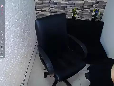 chrissyhotx from StripChat is Freechat