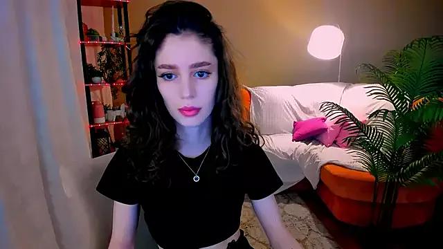 ChristinaConteeree from StripChat is Freechat