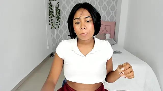 Cleopatra_skarxi from StripChat is Freechat