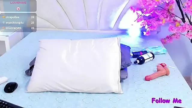 Check out our webcam shows gallery and message on a personal level with our sweet squirt cams hosts, showing off their natural physiques and sex toys.