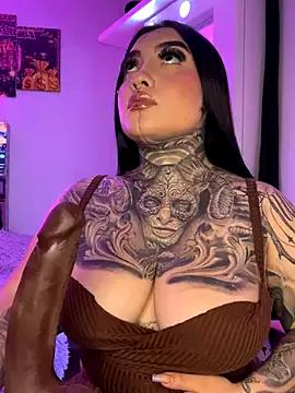 CloeeBeckam from StripChat is Freechat