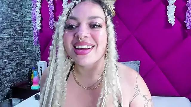 Cocoo_Nuth from StripChat is Freechat