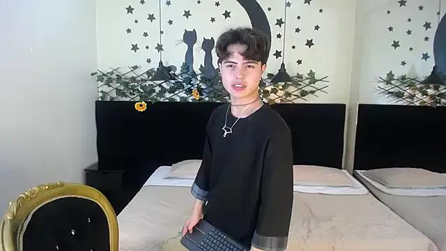 CollinStone from StripChat is Freechat