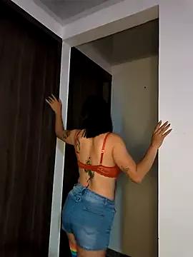Coralinne__ from StripChat is Freechat