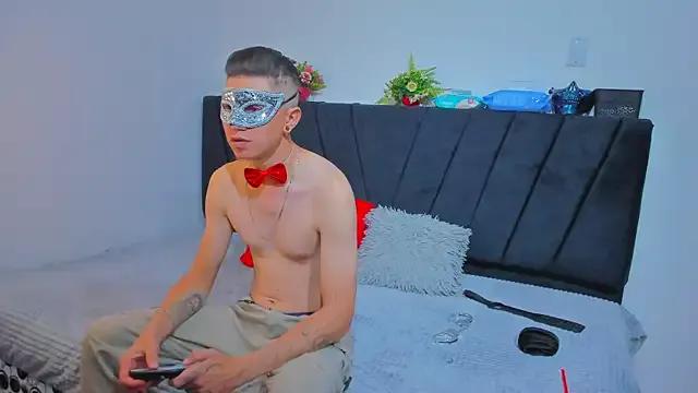 COUPLE25_33 from StripChat is Freechat