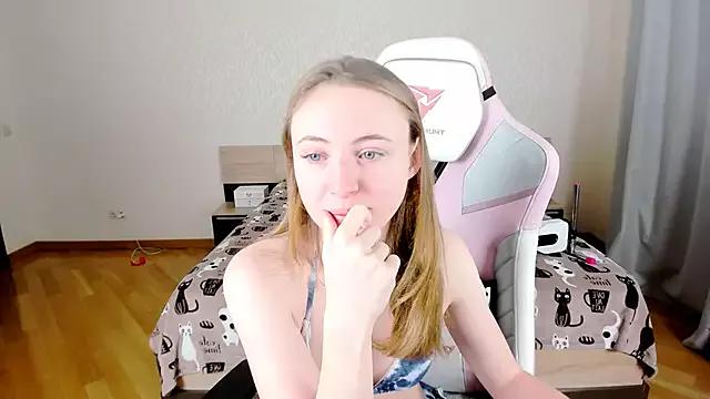 Check out our webcam shows gallery and message on a personal level with our sweet squirt cams hosts, showing off their natural physiques and sex toys.