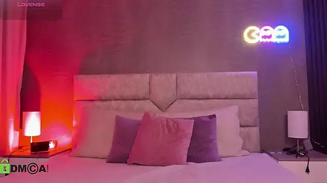 Check out our webcam shows gallery and message on a personal level with our sweet squirt cams hosts, showing off their natural physiques and sex toys.