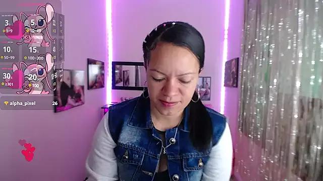 Cristal_w from StripChat is Freechat