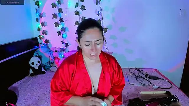 Cristall_Rousse from StripChat is Freechat