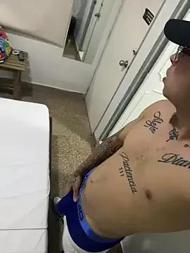 Cristopher1112 from StripChat is Freechat