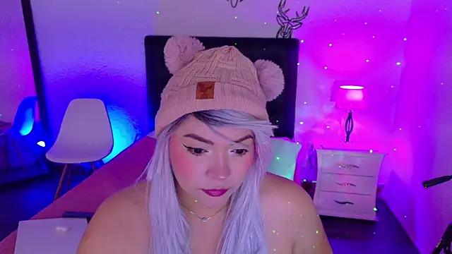 Check out our webcam shows gallery and message on a personal level with our sweet squirt cams hosts, showing off their natural physiques and sex toys.