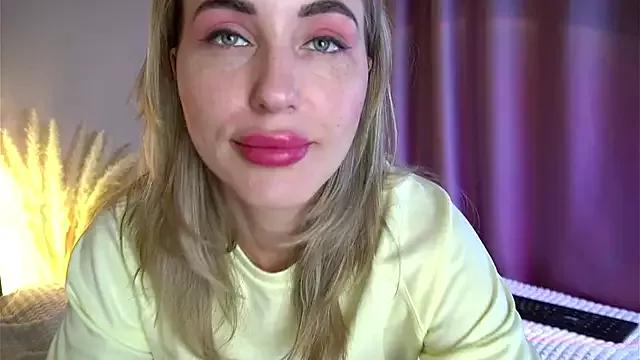 Cum_Slutt from StripChat is Freechat