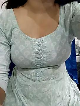 CUTE_GIRL_09 from StripChat is Freechat