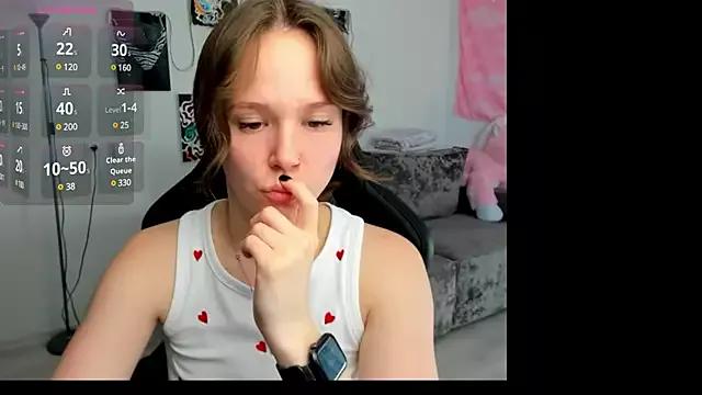 cute_little_ass from StripChat is Freechat