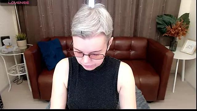 Cutie_Erikaa1 from StripChat is Freechat