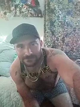 Daddylongleg690 from StripChat is Freechat