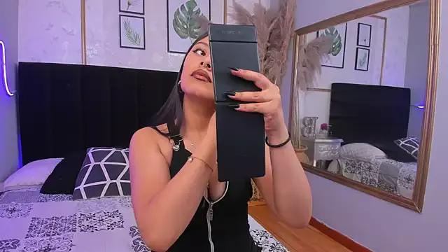 DaisySnugs1 from StripChat is Freechat