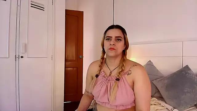 Check out our webcam shows gallery and message on a personal level with our sweet squirt cams hosts, showing off their natural physiques and sex toys.