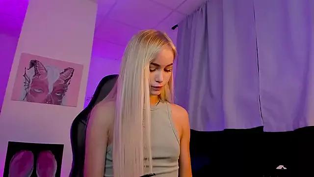 Check out our webcam shows gallery and message on a personal level with our sweet squirt cams hosts, showing off their natural physiques and sex toys.